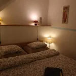 Habitación en casa particular Old Town And Parking Assistance
