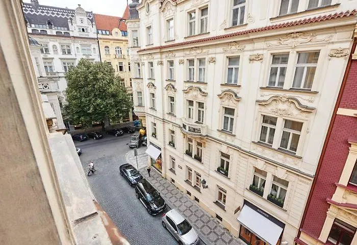 Old Town And Parking Assistance